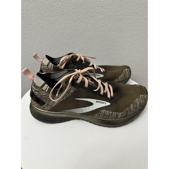 Brooks Shoes - Brooks‎ Levitate 4 Shoes Women's 10.5 Green Pink Athletic Running Sneaker Flawed
